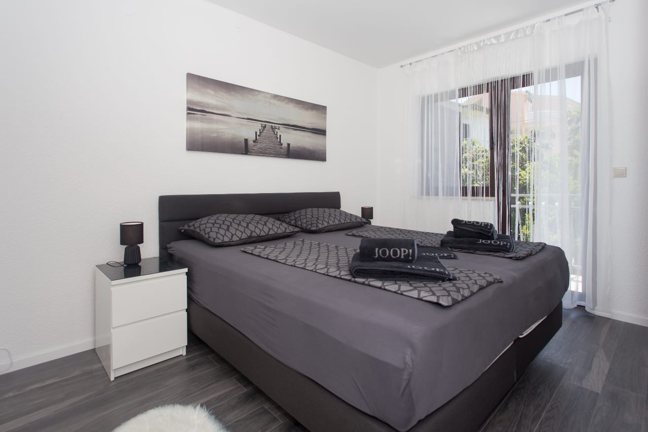 69ca520f-90fe-4482-8a8c-8e738587f30f