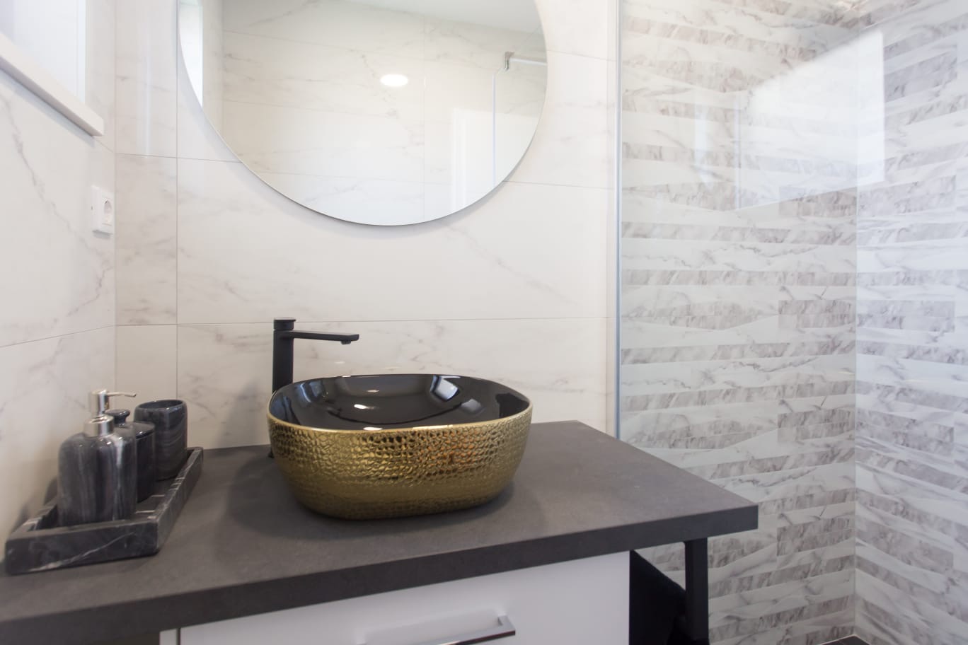 7dc1d07b-8803-4009-a795-ff988fdb1a4d